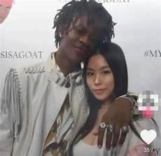 高以翔女友晒抱娃旧照
